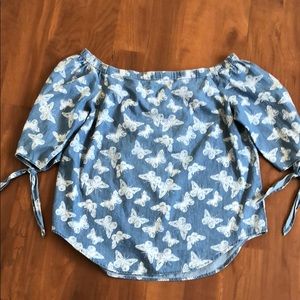 Off the shoulder Faded Glory Butterfly top